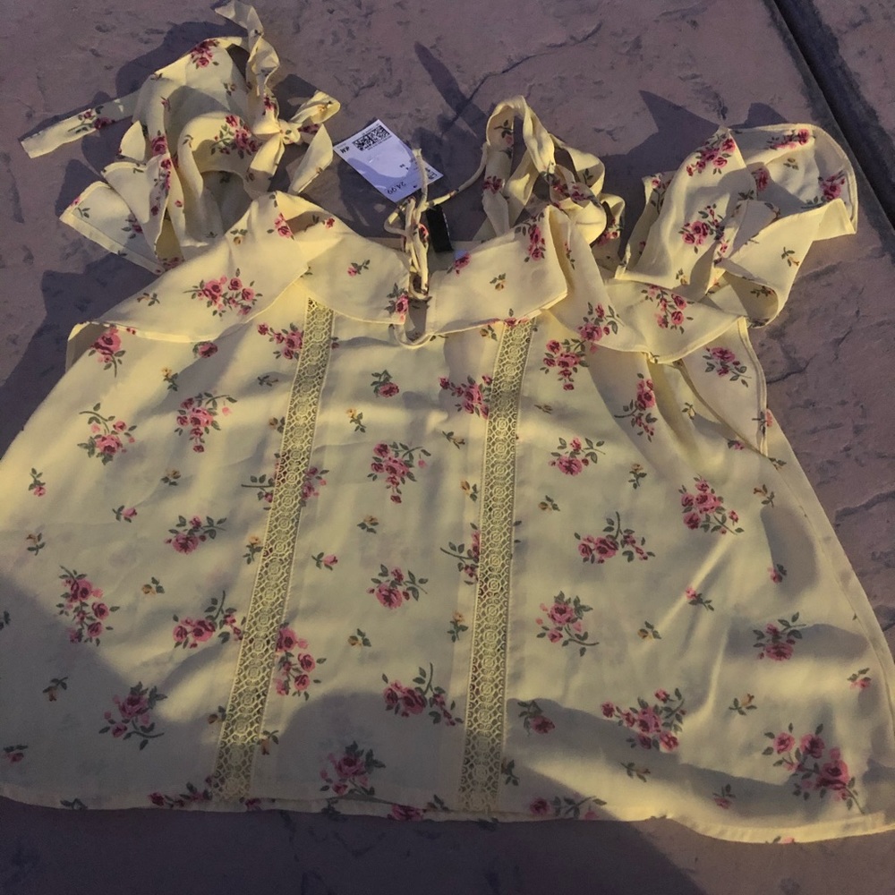 Flower print top.